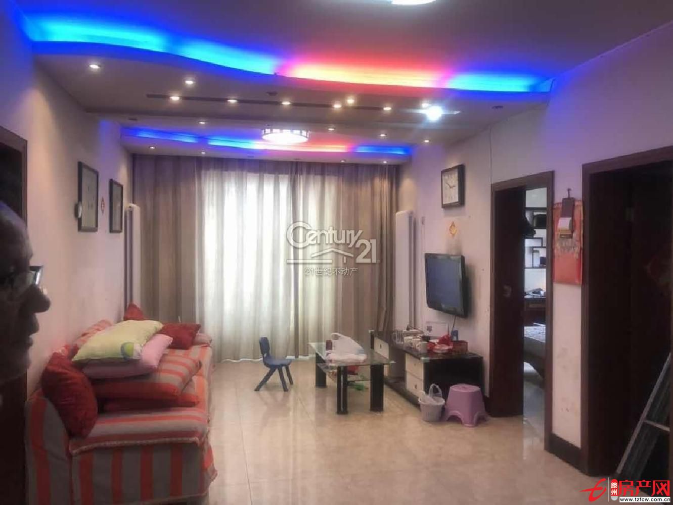 美明佳苑 精裝修 帶20平平臺 帶儲藏室 帶車庫 兩室一廳朝