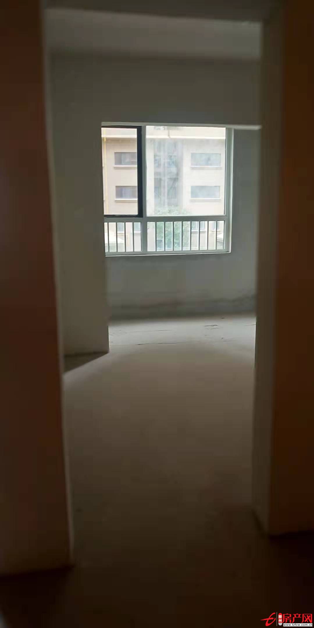 熙城國際金園82平方，降價降價，以上房，全明戶型，可議價