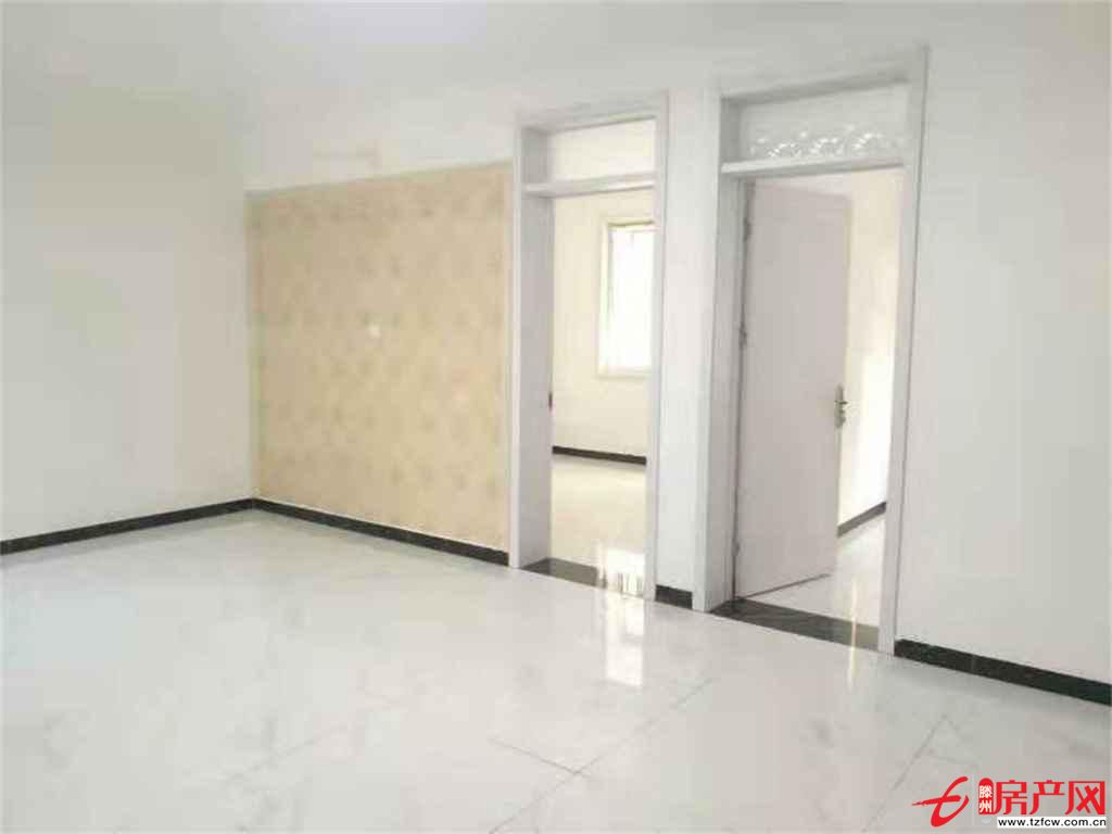 東寺院小區全新精裝修有鑰匙微信同號