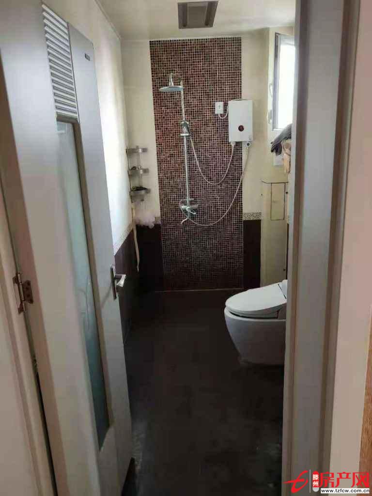 櫻花苑豪華裝修送家具家電，年底下證看房提前聯系