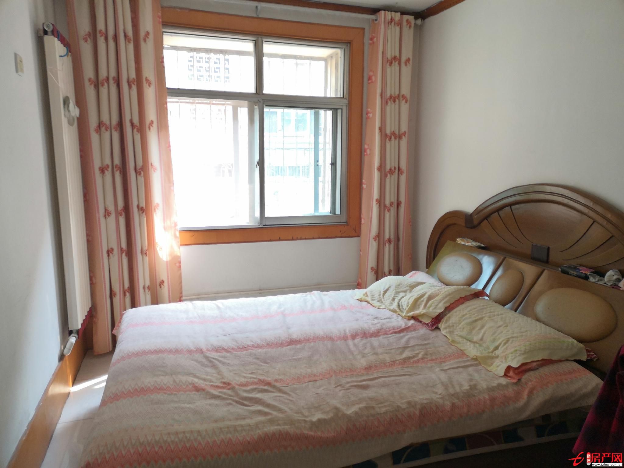 杏壇西區  三室兩廳 簡單裝修 證滿五 可貸款 過戶費低