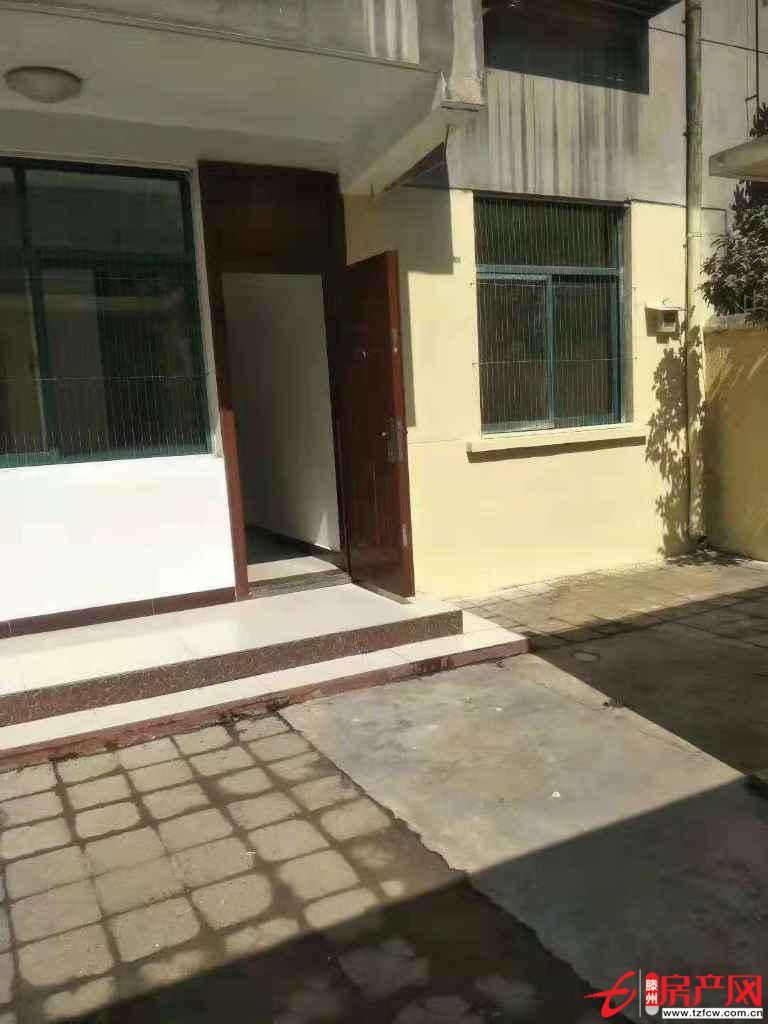 荊善花園可貸款，滿五過戶費低，采光好