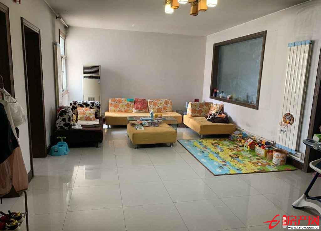 華聯小區多層超大陽臺送儲藏室送家具及部分家電任意停車位