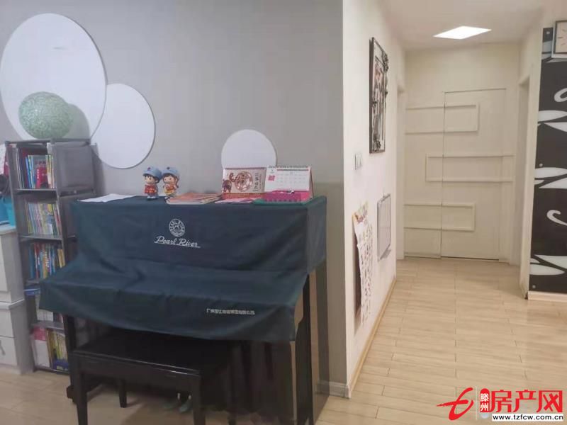 濱江國際花園精裝修證滿五年采光非常好看房方便