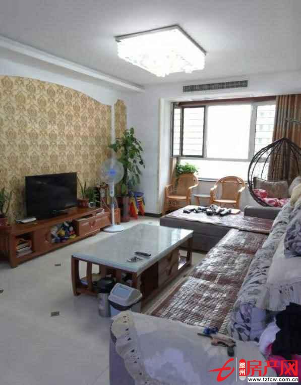 人和天地好戶型精裝修最好全款也可以先付九十萬左右送儲藏室中裝