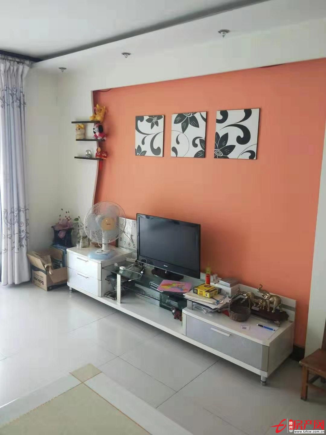 福臨佳園兩室免費停車位南北通透精裝修證滿五送家具家電和儲藏室