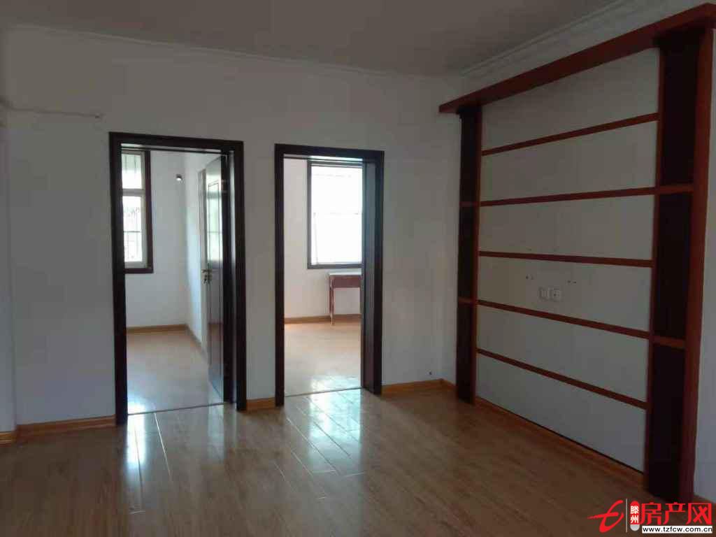 富麗華小區精裝修，采光刺眼，領包入住，隨時看房?。?！