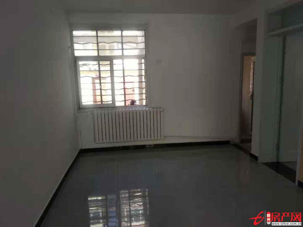 金城小區水電暖齊全證滿兩年，隨時看房，