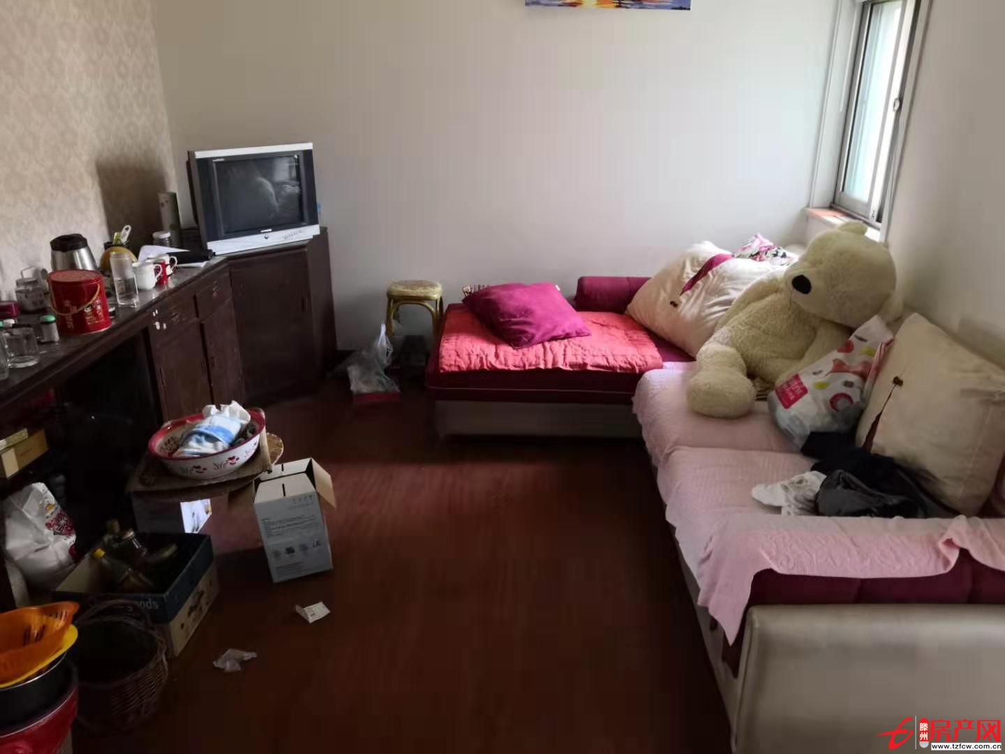 學區房，生活方便，部分家具，領包可住