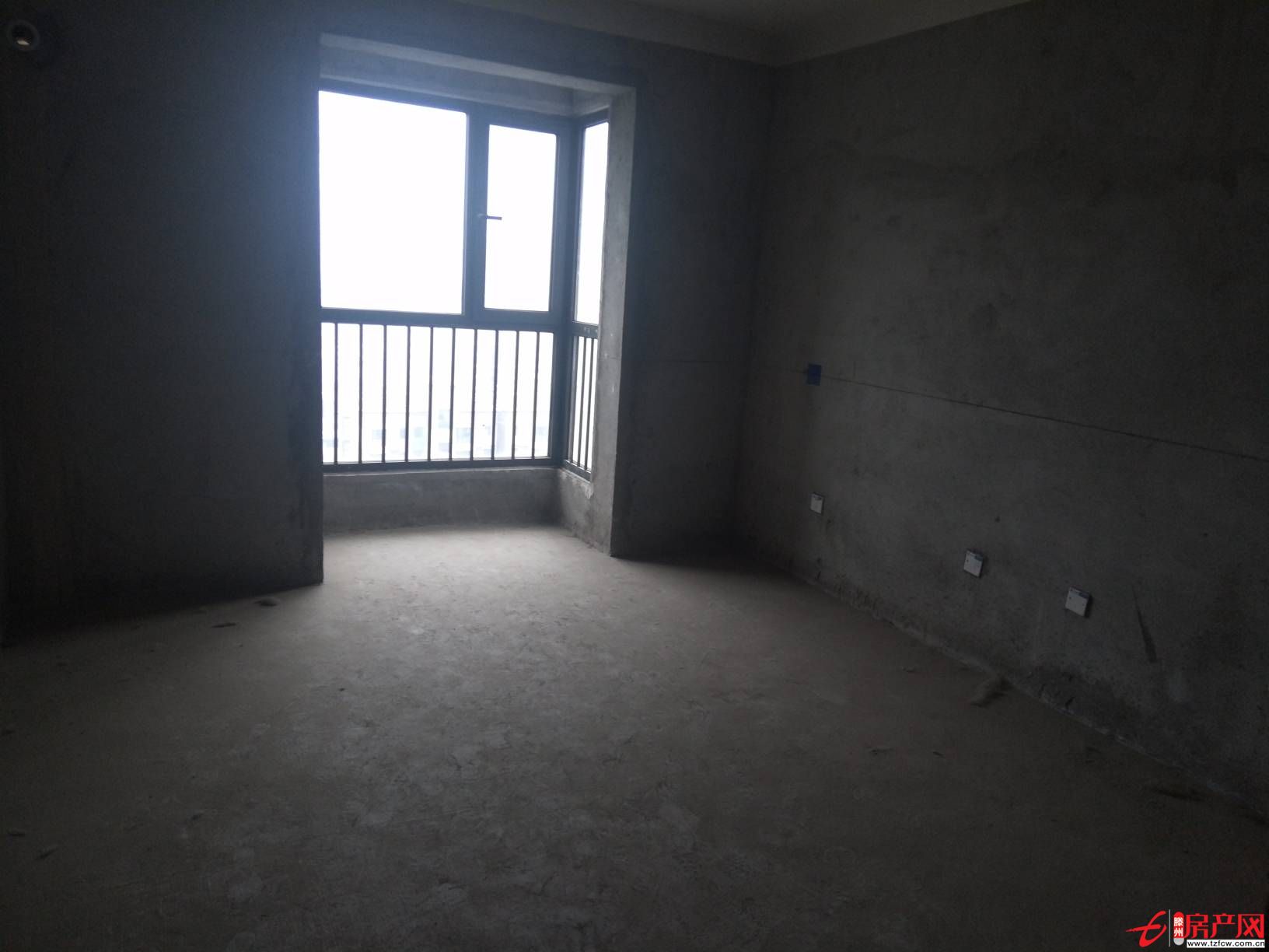 涵翠苑117平方，毛坯房，好樓層，全款3室二廳