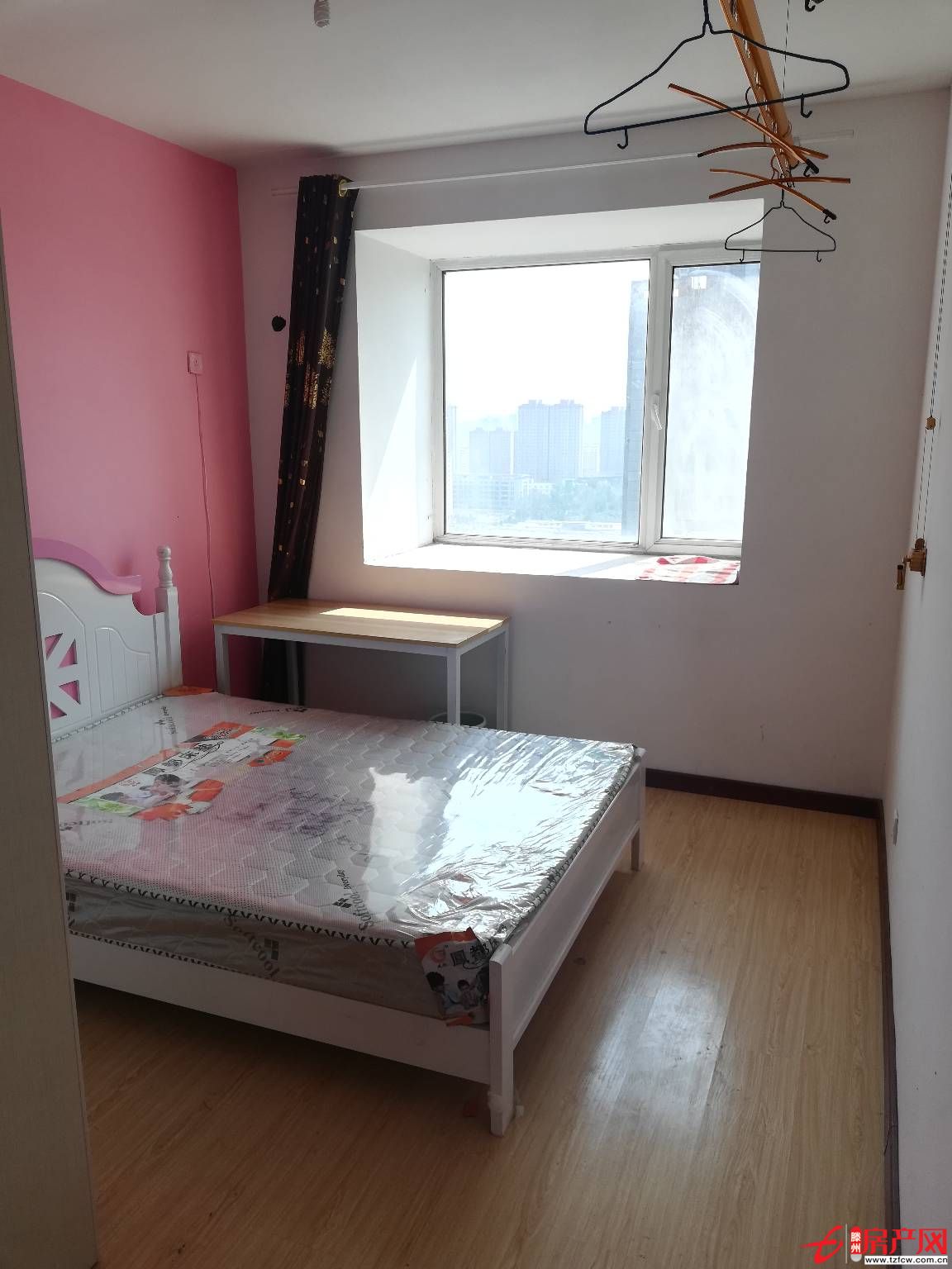 狀元府向陽單間   洗衣機wifi熱水器  提包就住