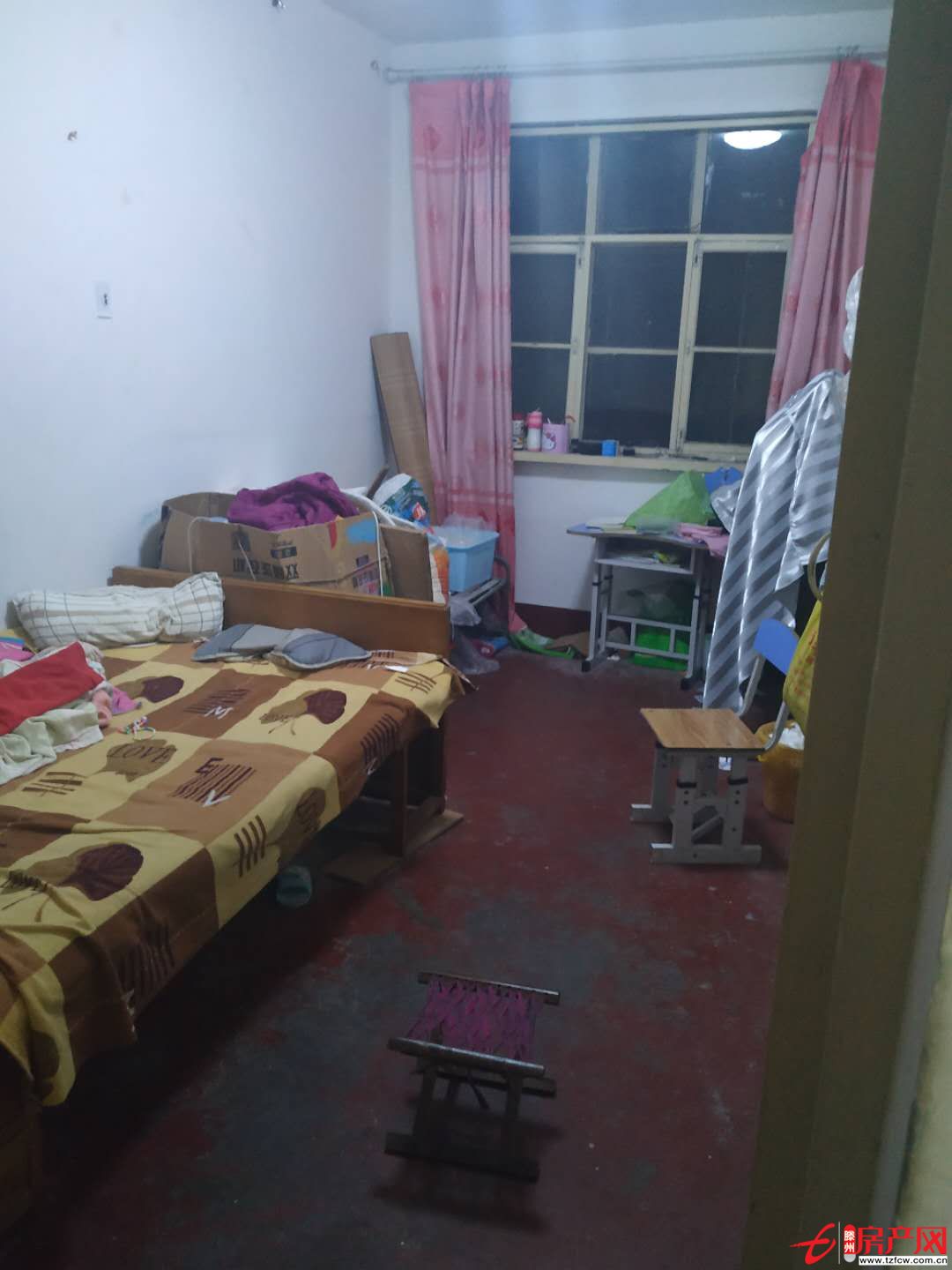 北辛學 區房趙王河小區三樓，兩室向陽，證5直接過戶，送儲