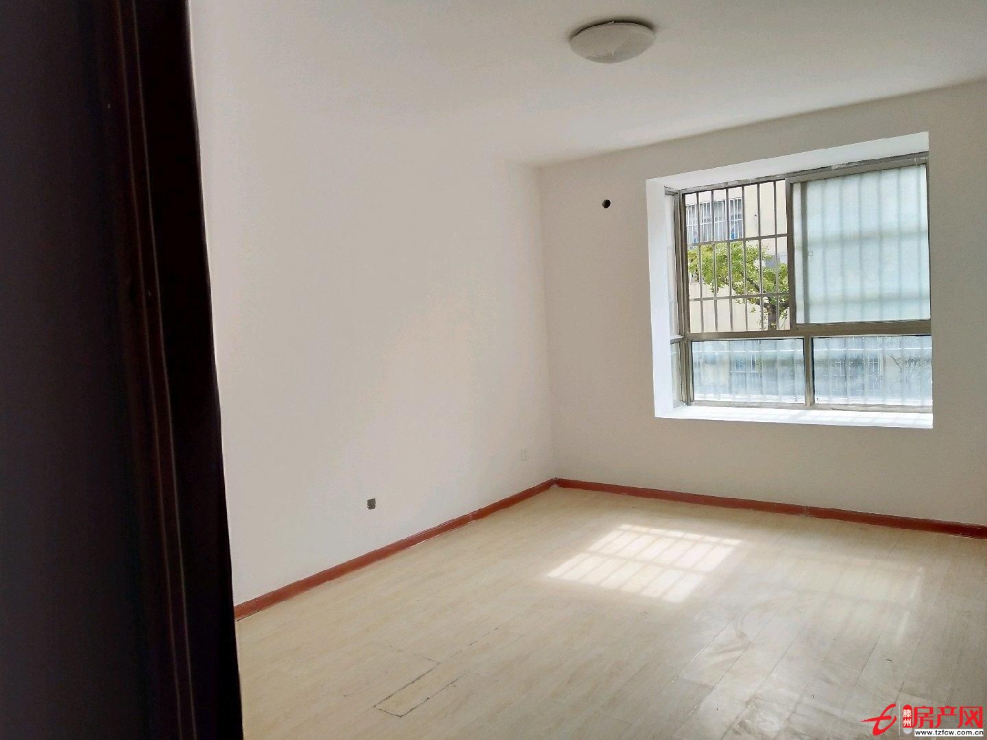 貴和世紀佳苑學區房位置好前排無遮擋一樓相當于二樓送儲室證滿三