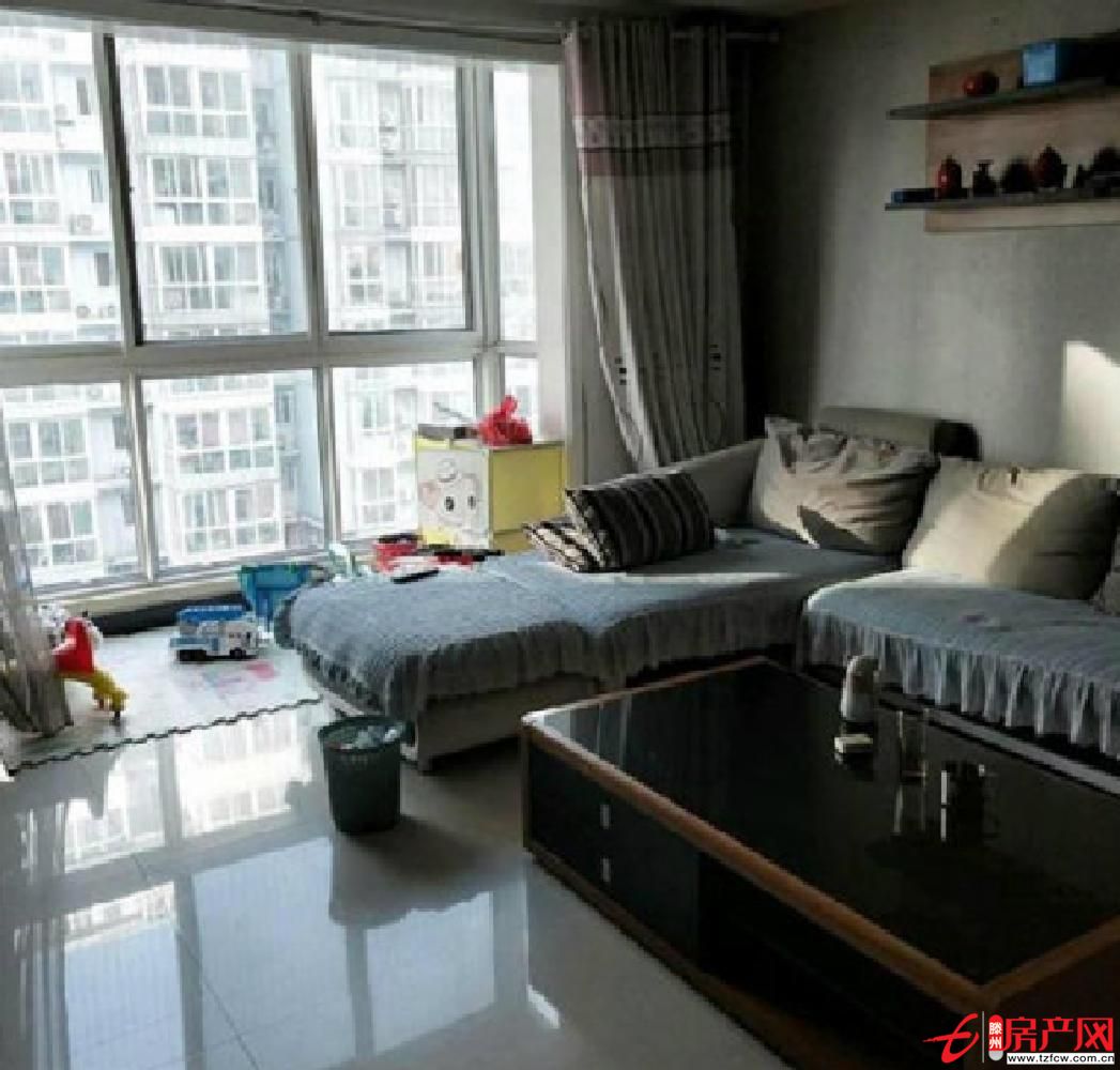 城東 匯龍和諧康城C區 精裝三室 好樓層 證滿五年可貸款