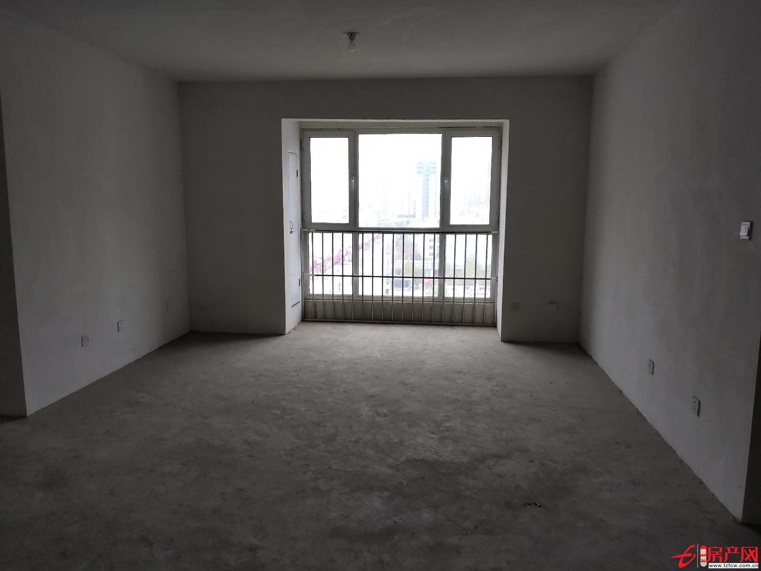 和諧康城B區電梯毛坯全明格局緊臨新婦幼隨時貸款送儲