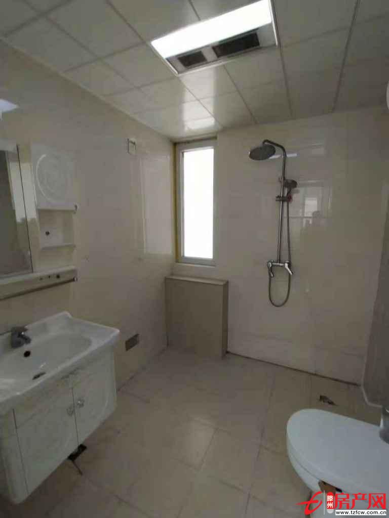 威尼斯二區位置好全明戶型兩室一廳向陽新證配合貸款