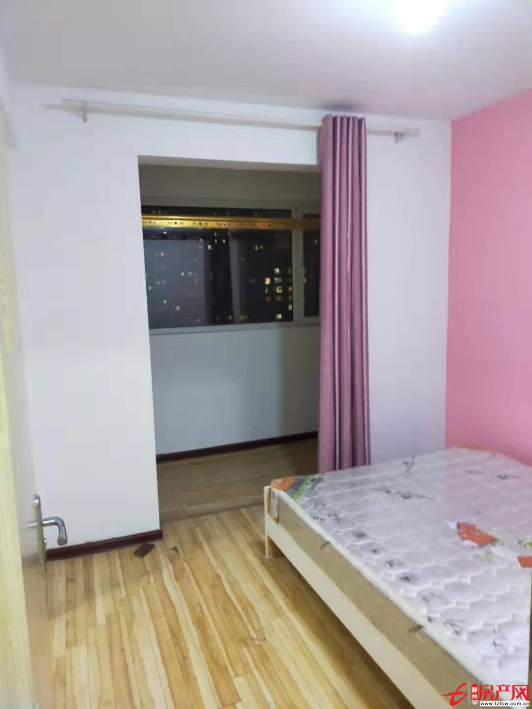 金河灣 地理位置好房間溫馨 購物方便設備齊全自動洗衣機熱水器