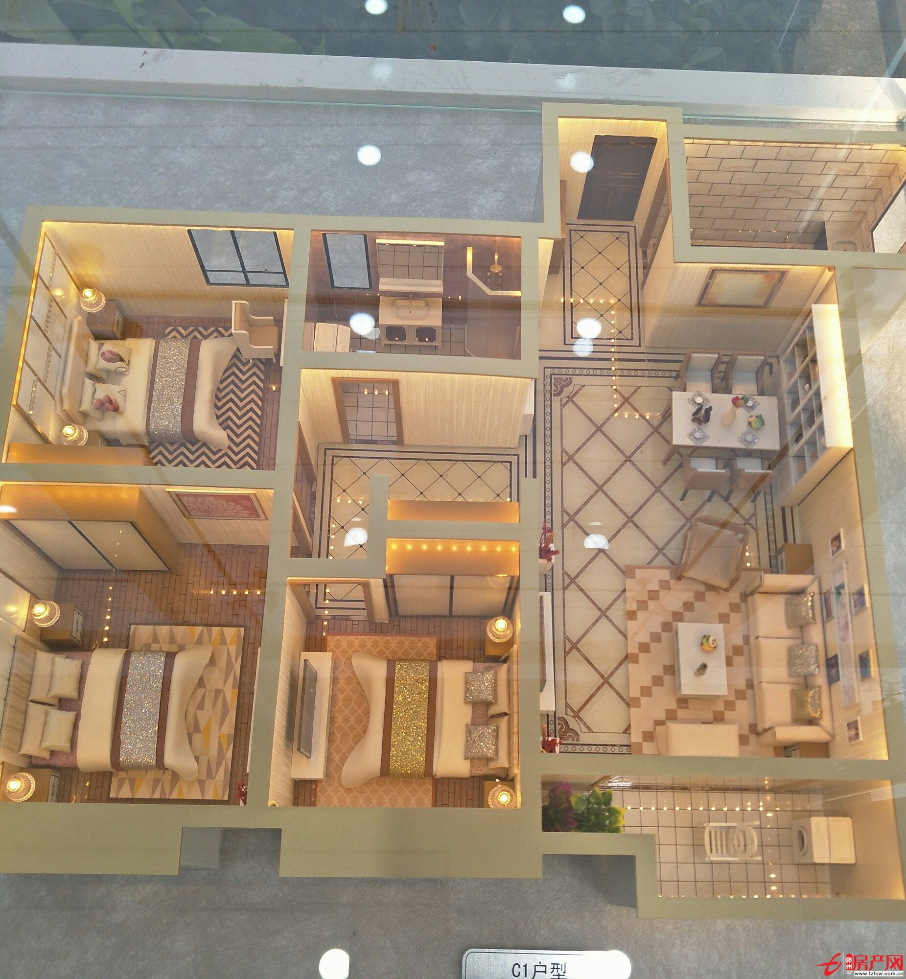 售樓處手續，無其它費用，黃金樓層，先到先得