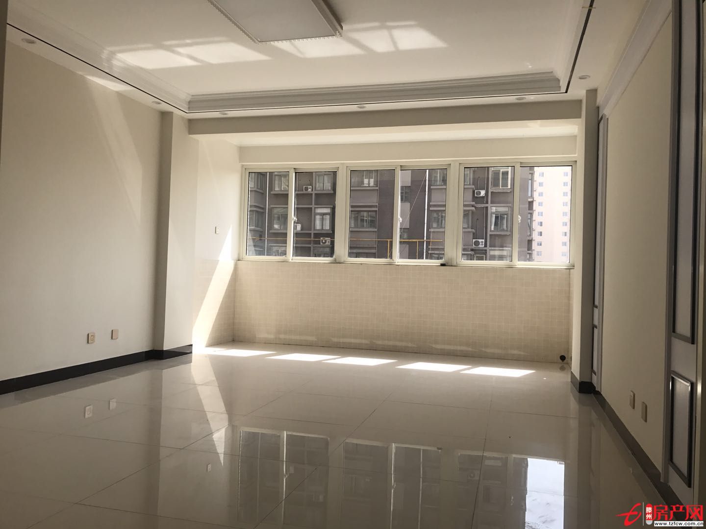 問天一期新房三室兩廳全新精裝修戶型好南北通透證滿五年