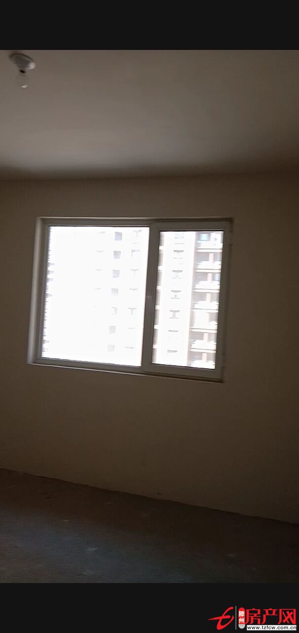 金河灣二期帶大平臺，正常首付，送全屋瓷磚