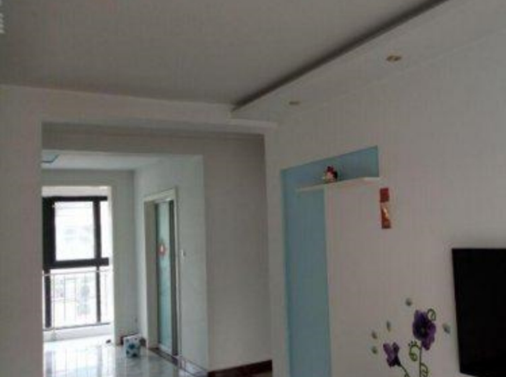 櫻花苑兩室一廳朝陽，戶型好，有證可貸款