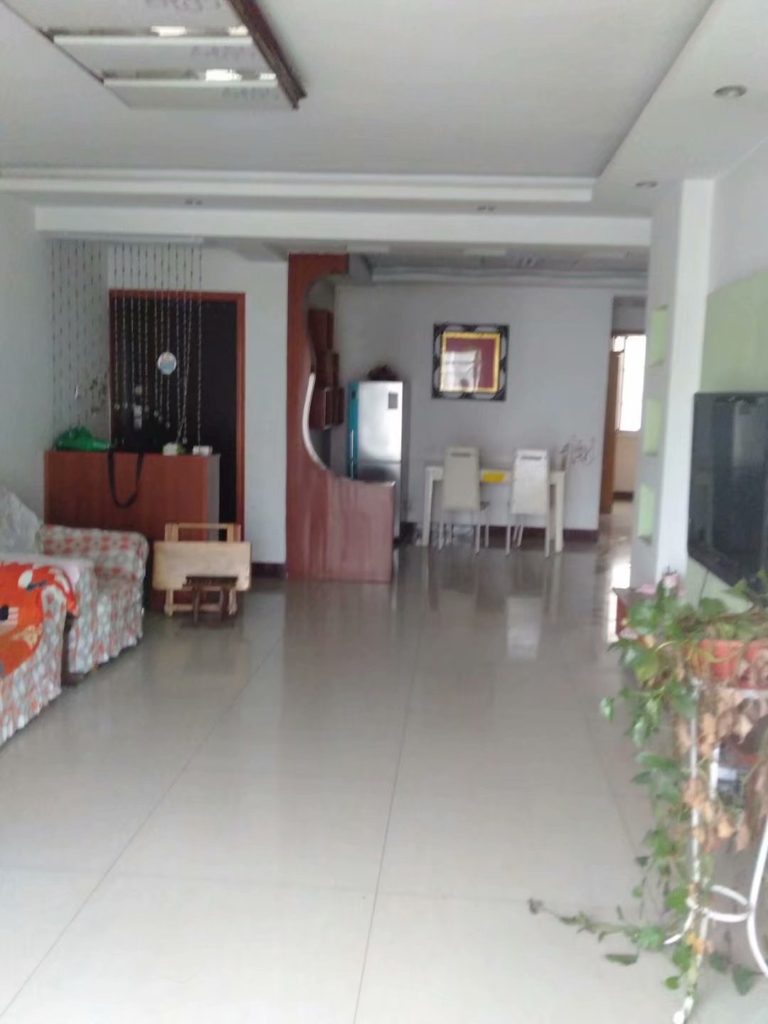 精裝修3室2廳1衛110m21600元/月