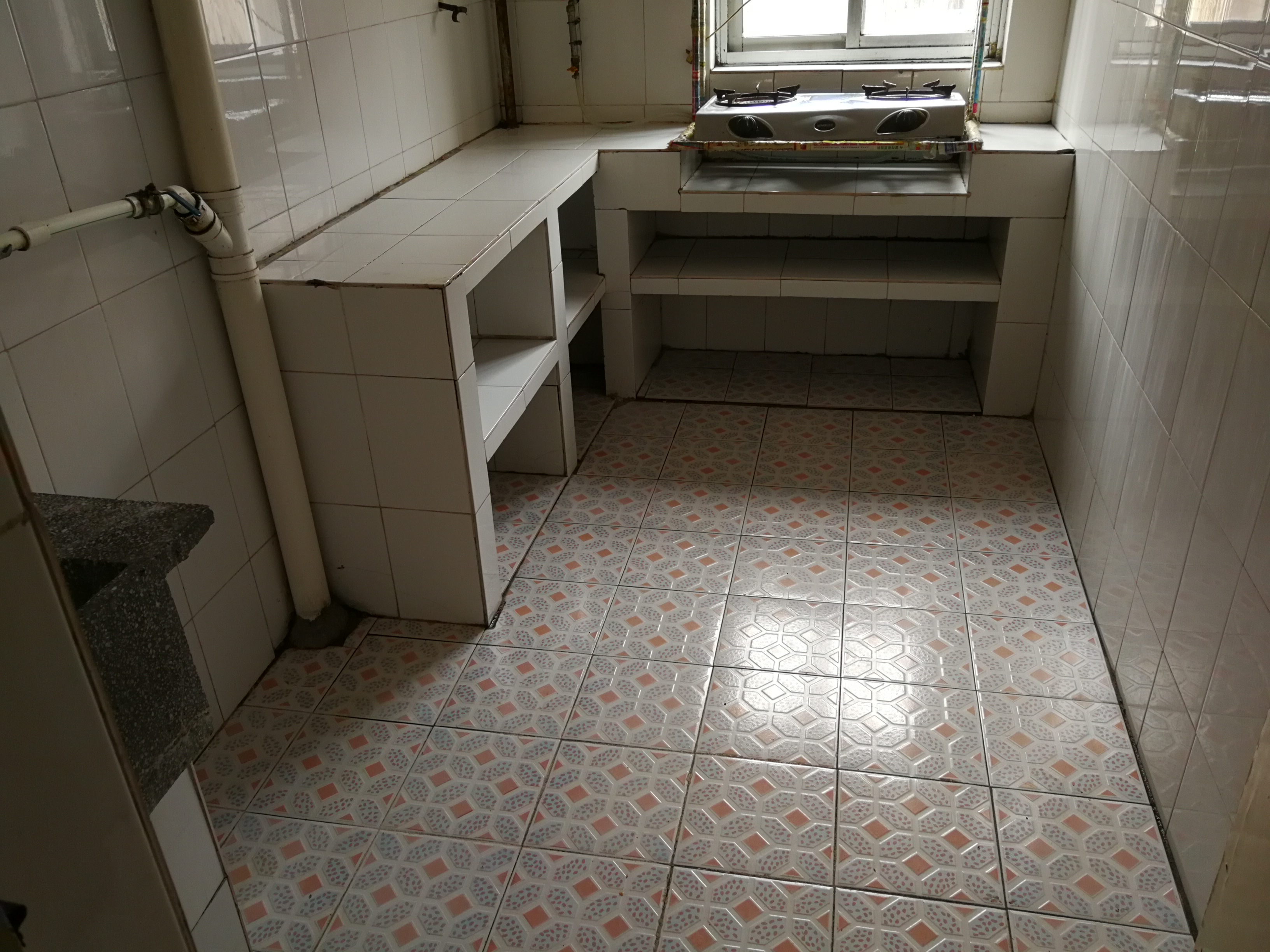 普通裝修3室1廳1衛84m21150元/月