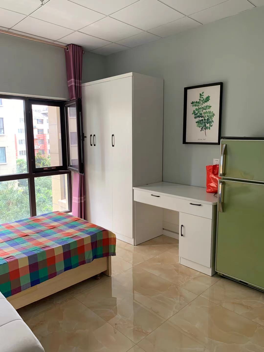 和家園小區臨近新一中學區房，拎包入住