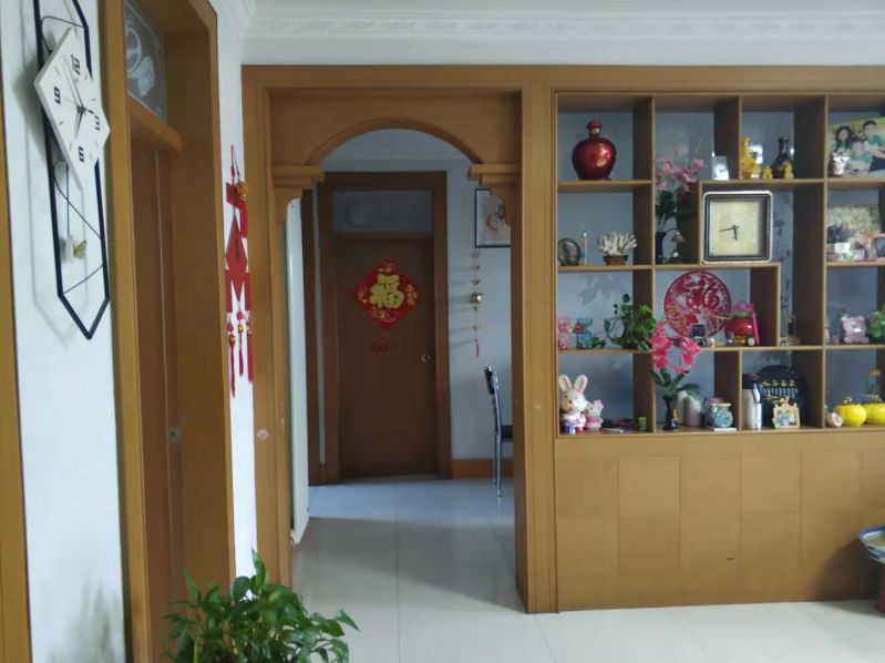 普通裝修4室2廳1衛110m2112萬元