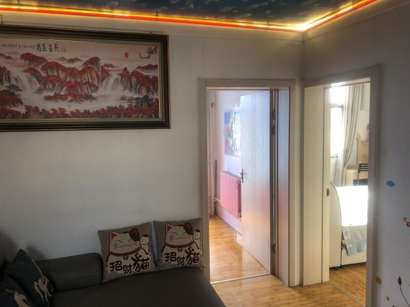 精裝修3室2廳1衛80m280萬元