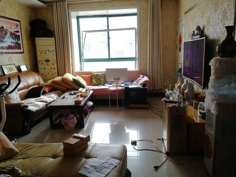 通盛上?；▓@精裝修復式6室3廳2衛低價出售