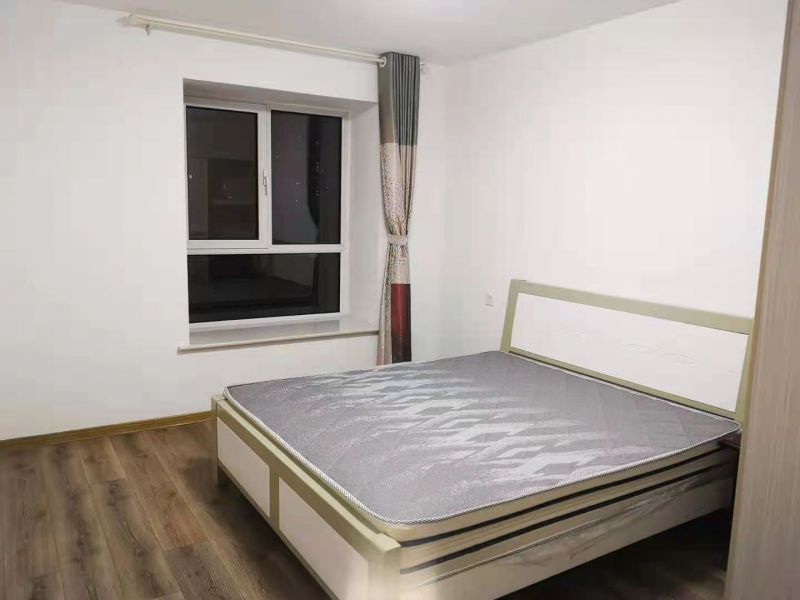 精裝修3室2廳2衛140m21850元/月