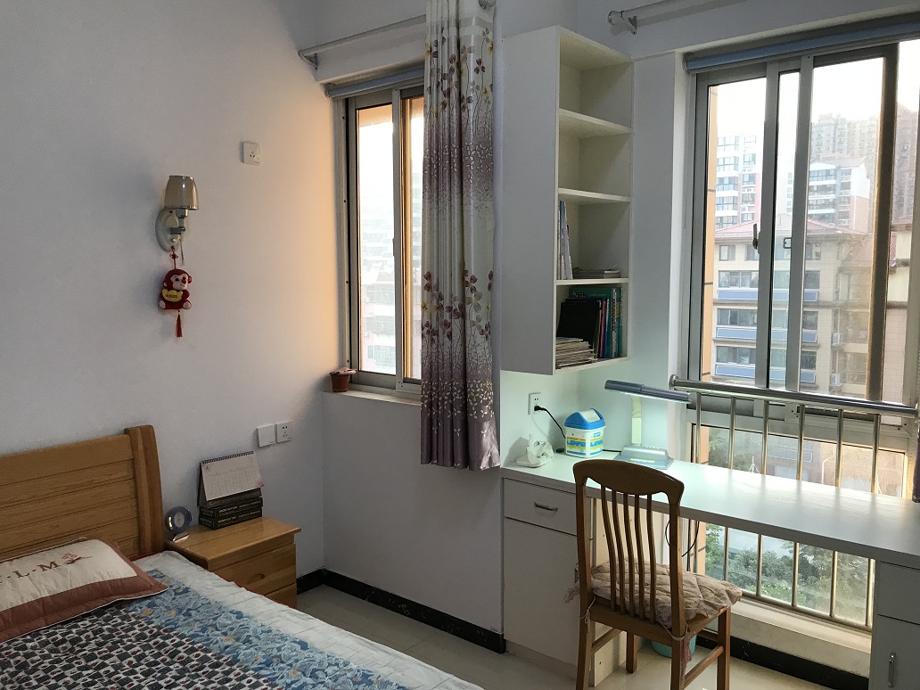 精裝修2室1廳1衛50m21600元/月