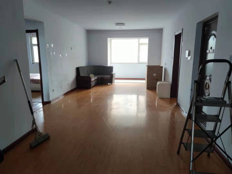 人和藍灣10樓裝修供暖家具家電