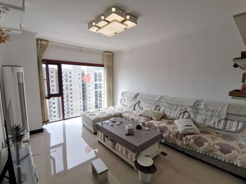 精裝未住2室1廳1衛95m2115萬元