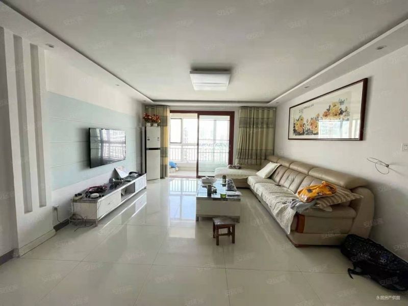 中央城B區三區，儲藏室車位，經典戶型學區房