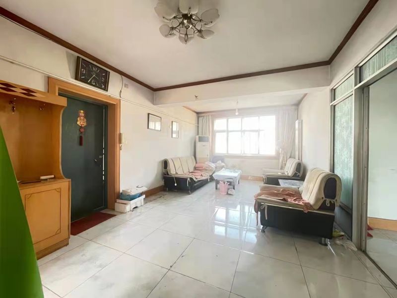 普通裝修3室2廳1衛112m21500元/月