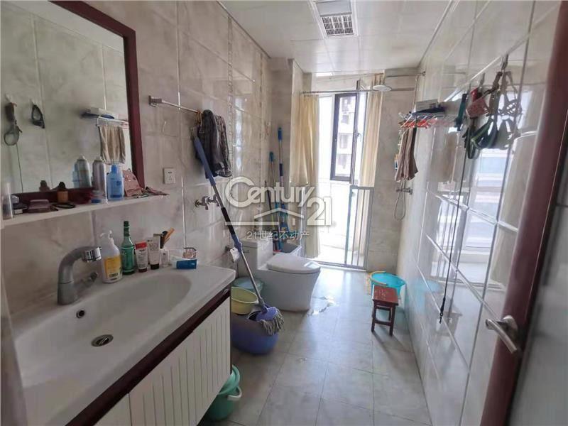 翠湖天地 精裝修3室2廳1衛133m2163萬元帶車位儲藏室