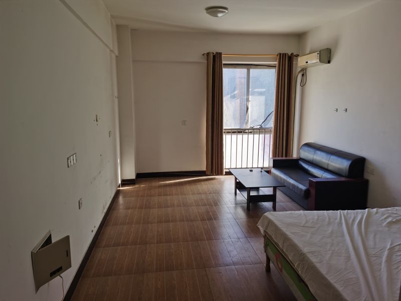 長途汽車站附近公寓出租出售