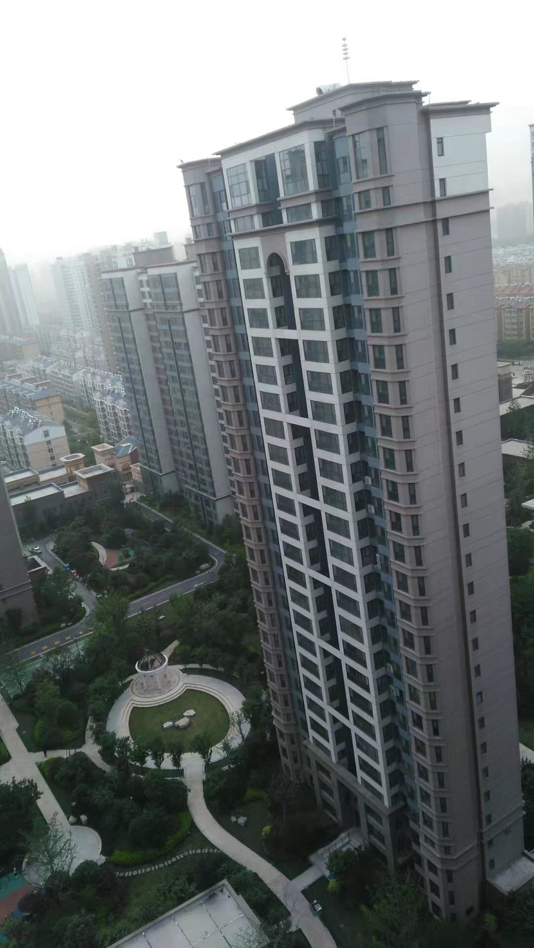 滕州涵翠苑C區精品戶型出售普通裝修3室2廳2衛127m2143萬元