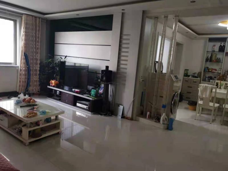 精裝修3室2廳1衛130m2139萬元