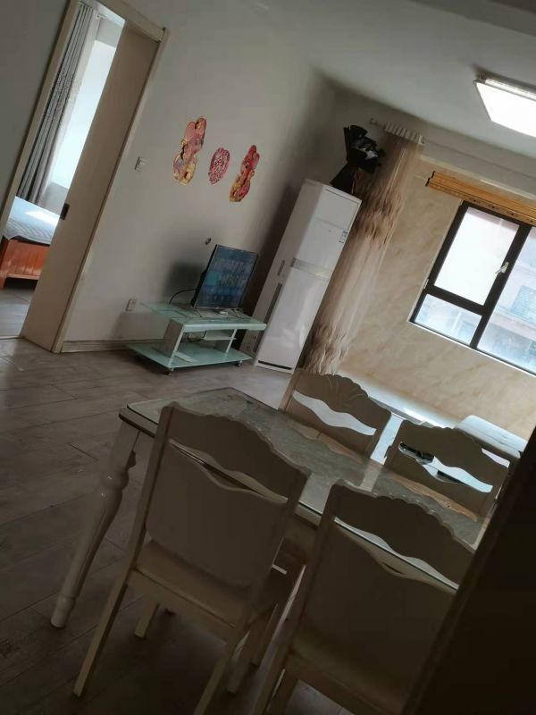 簡裝3室2廳1衛110m21700元/月領包即住