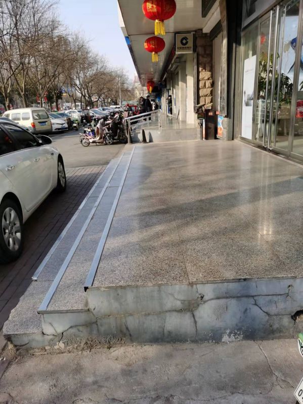 轉讓善國中路三聯家電附近營業房，精裝修65m2 7500元/月