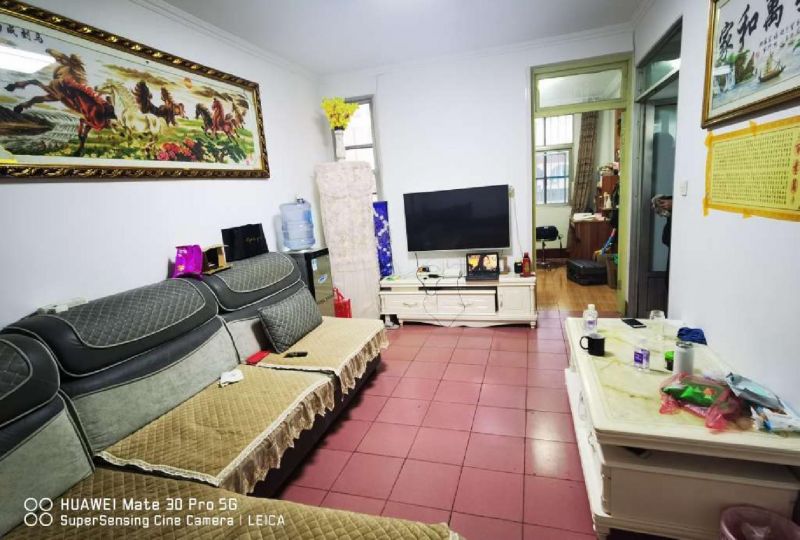 安居小區 多層五樓 首付20多萬 全天采光 老證