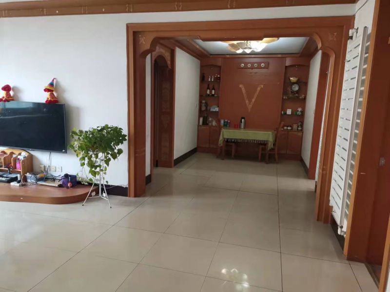 精裝修2室2廳1衛135m21500元/月