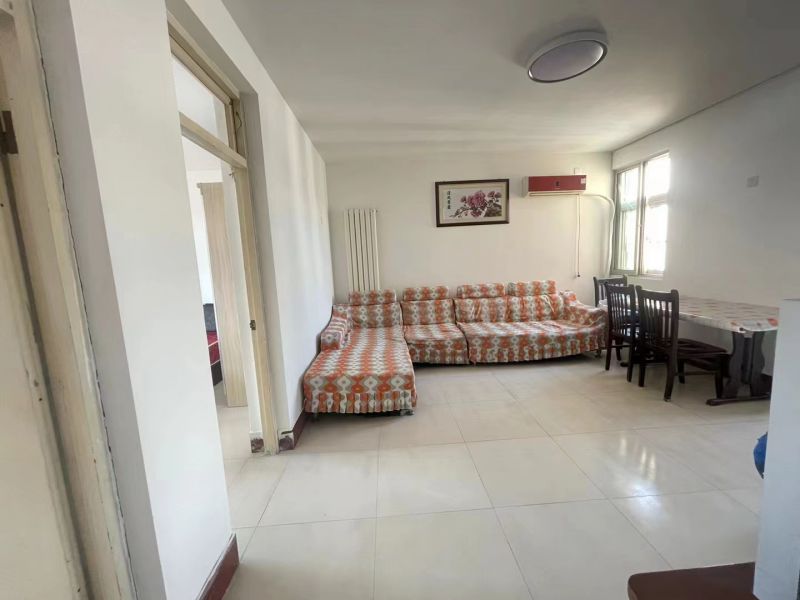 北安居3期 家具家電基本齊全一年1萬6   1333元/月