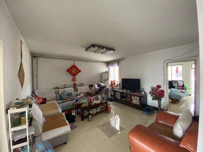 普通裝修1室0廳0衛7m282萬元