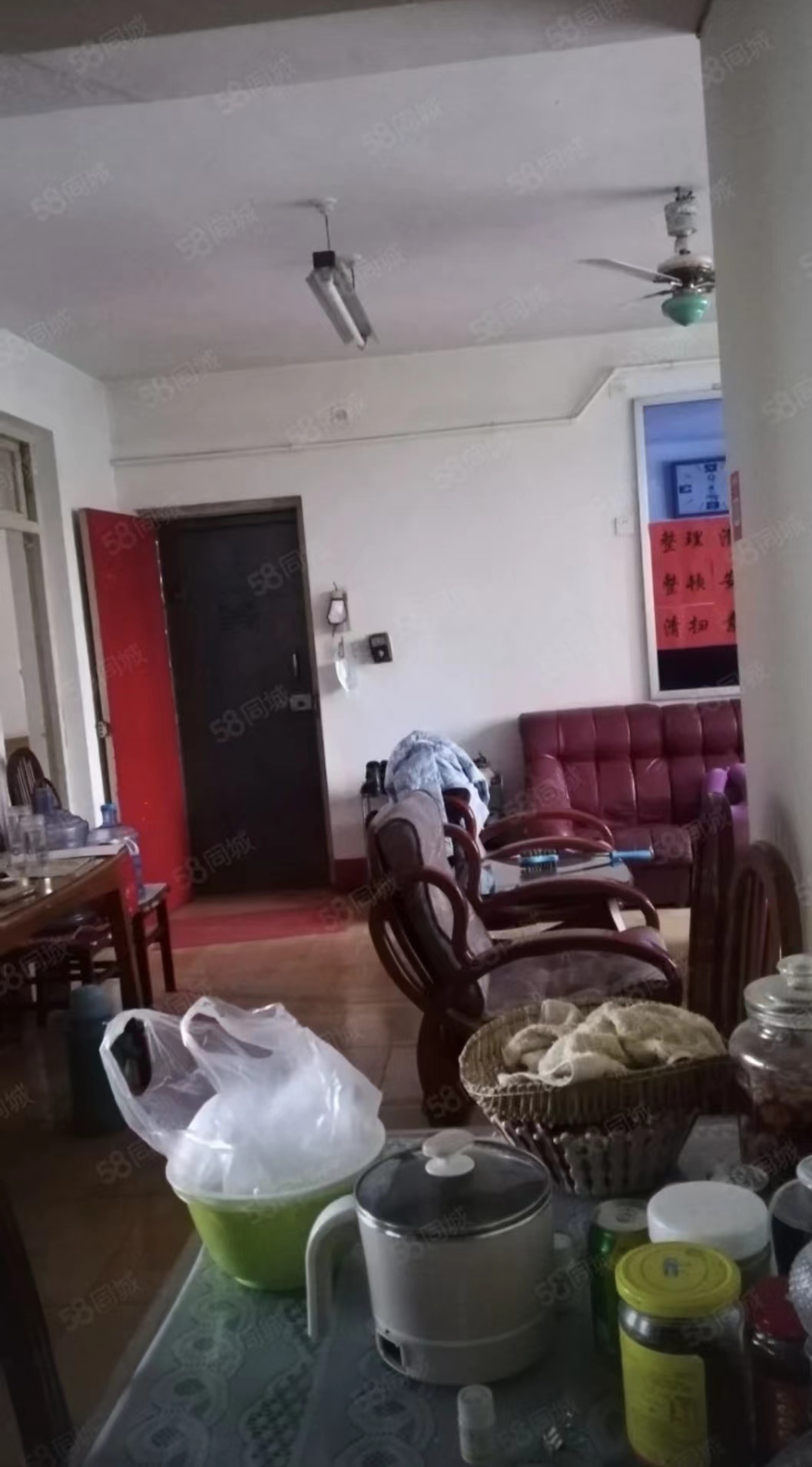 普通裝修3室2廳1衛101m21200元/月