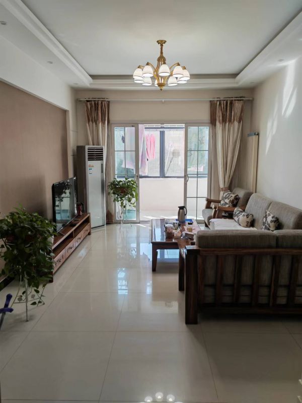 精裝修3室2廳2衛162m2150萬元