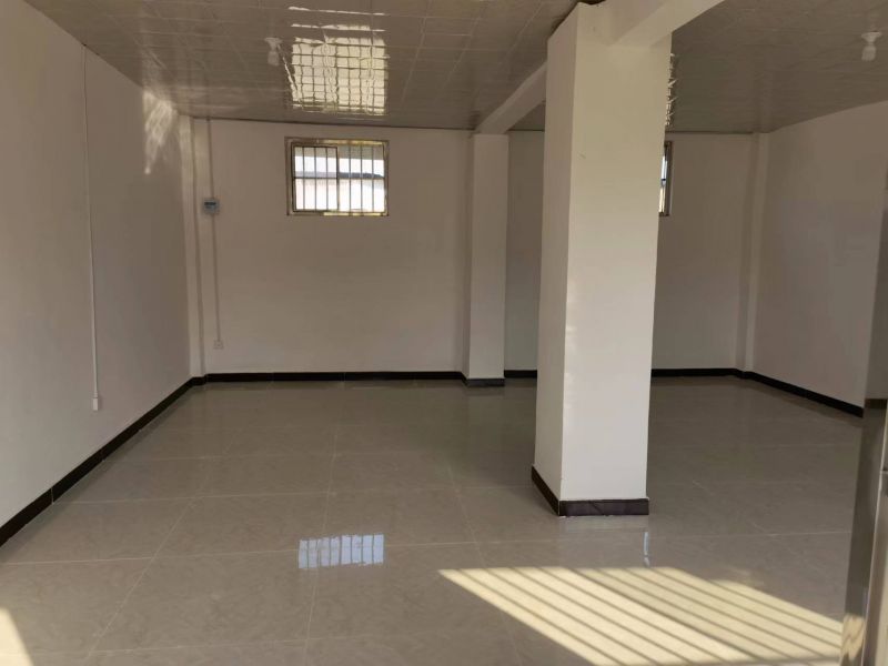 奧體花園祥云西側 香運古城院內 平房 4室1廳1衛140m21200元/月